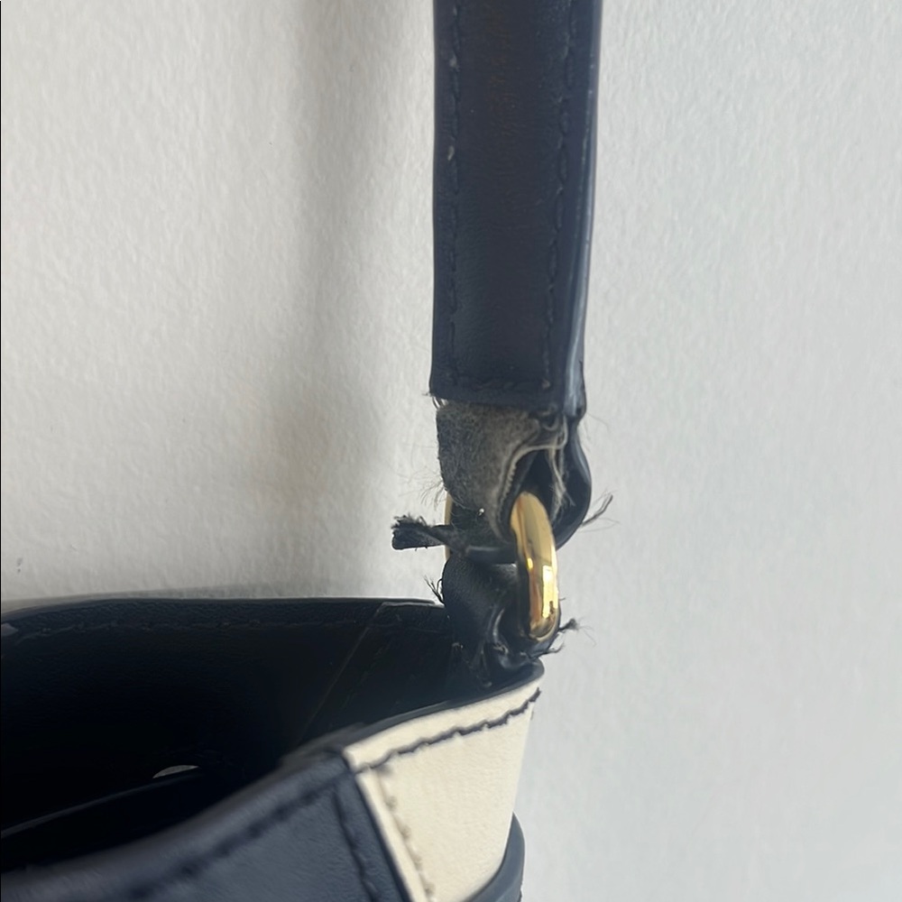 Ralph Lauren Bucket Bag - Picture 7 of 12